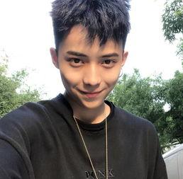 长得最像明星网红男,揭秘长得最像网红的帅气男生