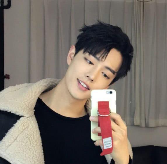 明星网红李华胜图片,网红明星的璀璨人生