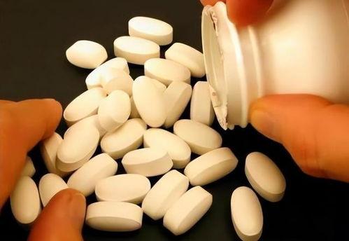 吃二甲双瓜黑便吗,警惕黑便现象